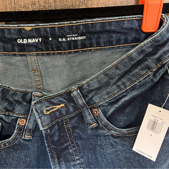 NWT Old Navy Women's Blue Denim Shorts, Size 8 - Picture 2 of 3